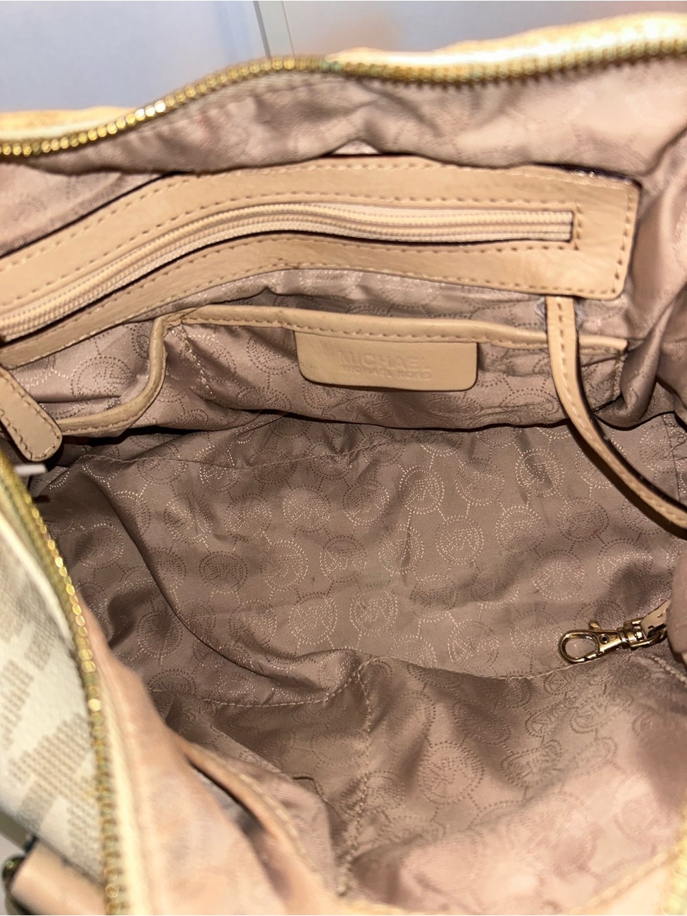 Michael Kors Grayson Signature Vanilla Satchel - Picture 5 of 9